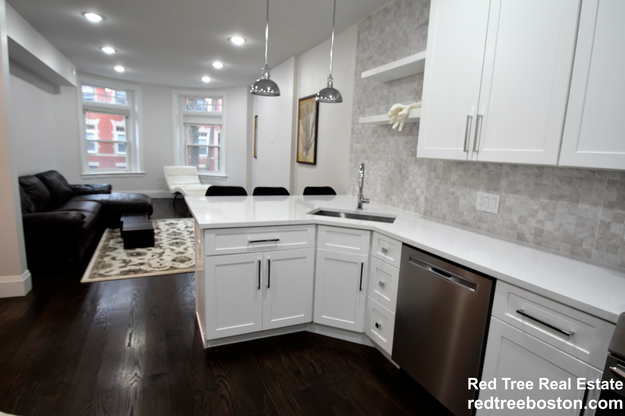 7 Strathmore Rd, Washington Square