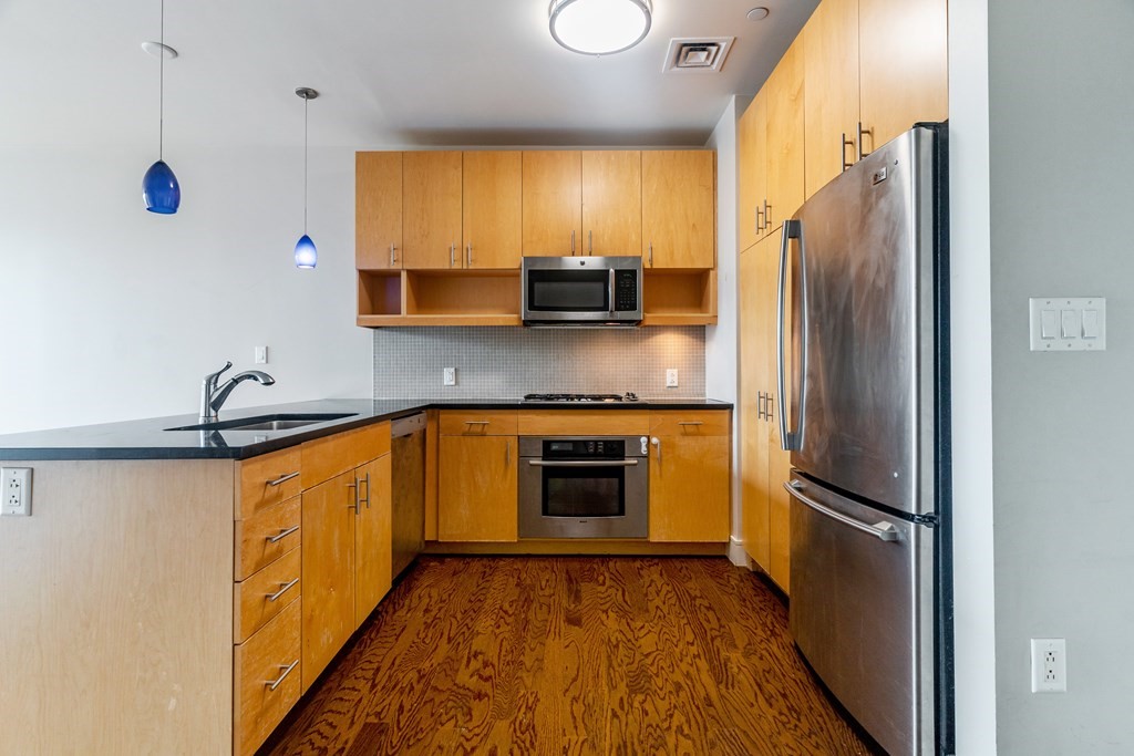 700 Harrison Ave, South End