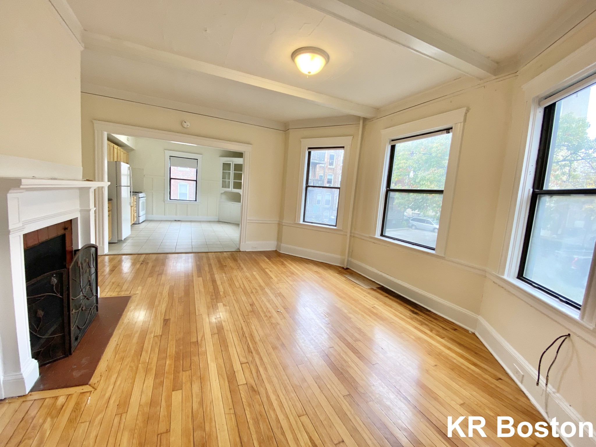 26 Hamilton Rd, Longwood