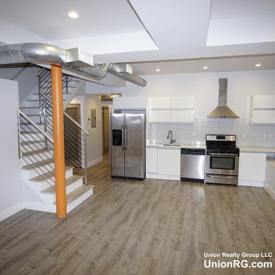 407 Dudley St, Roxbury