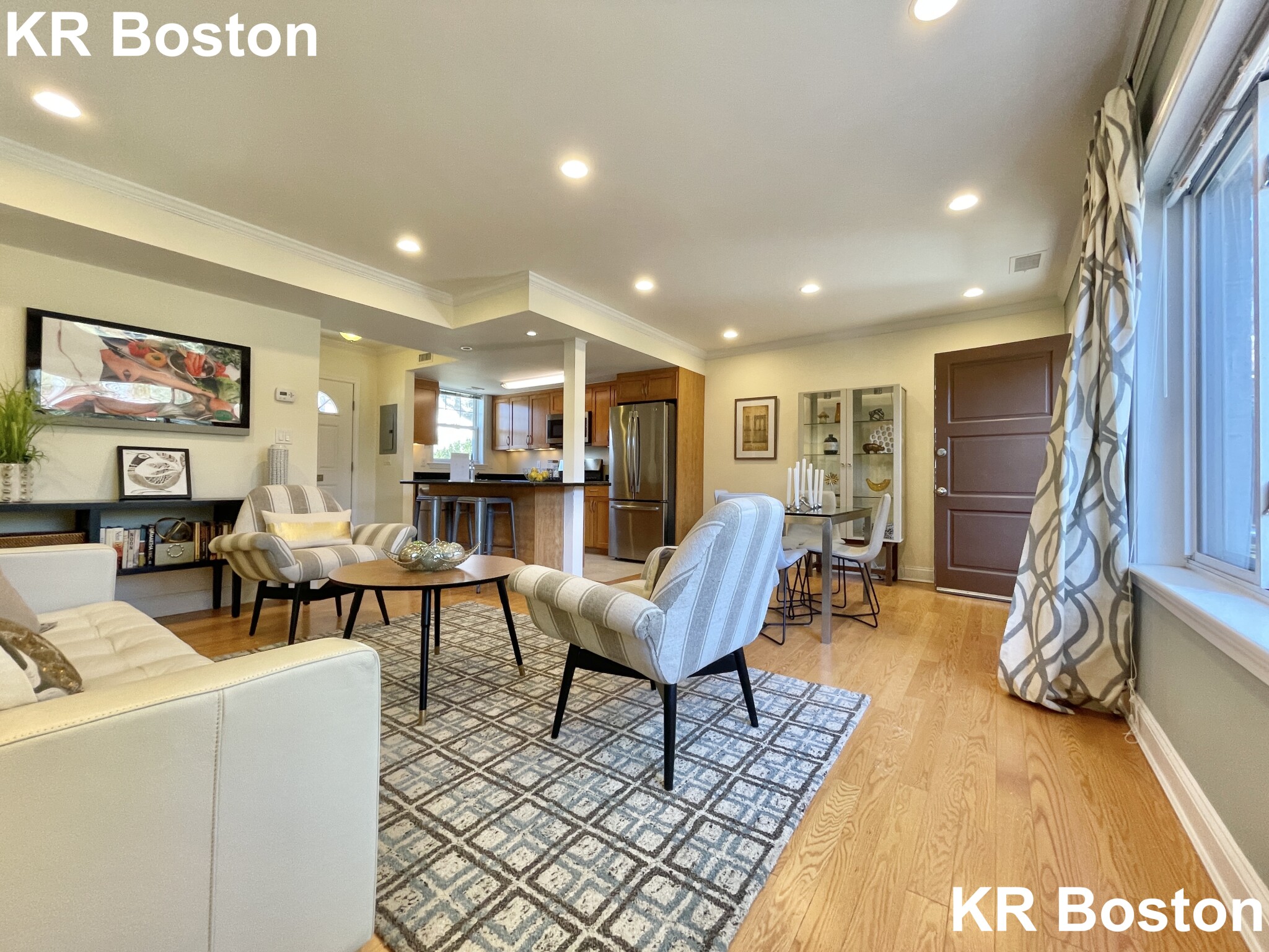 221 Independence Dr, Chestnut Hill