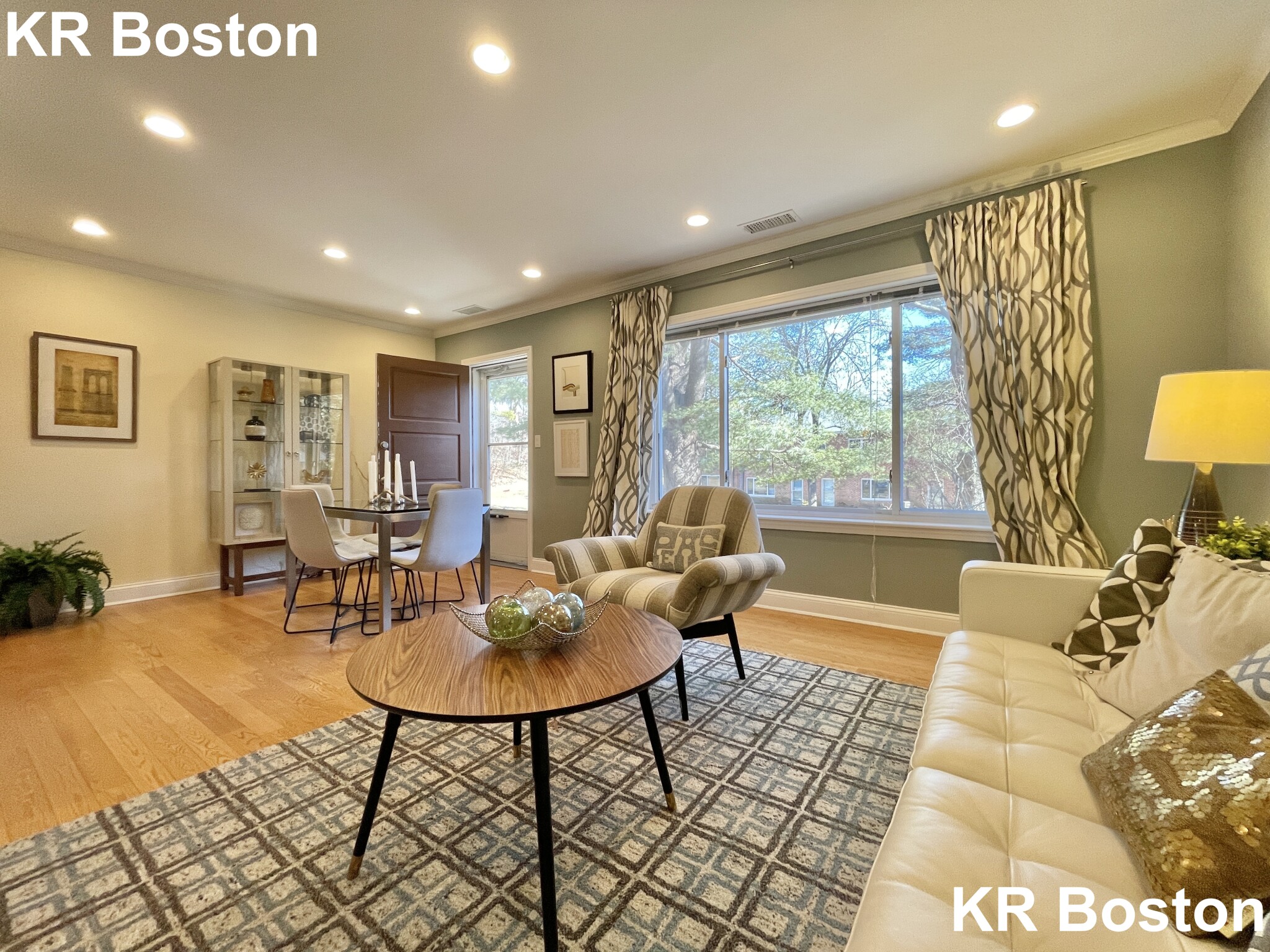 221 Independence Dr, Chestnut Hill