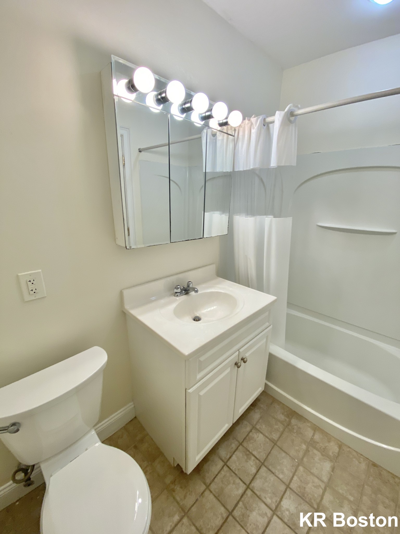 54 Ashford St, Allston