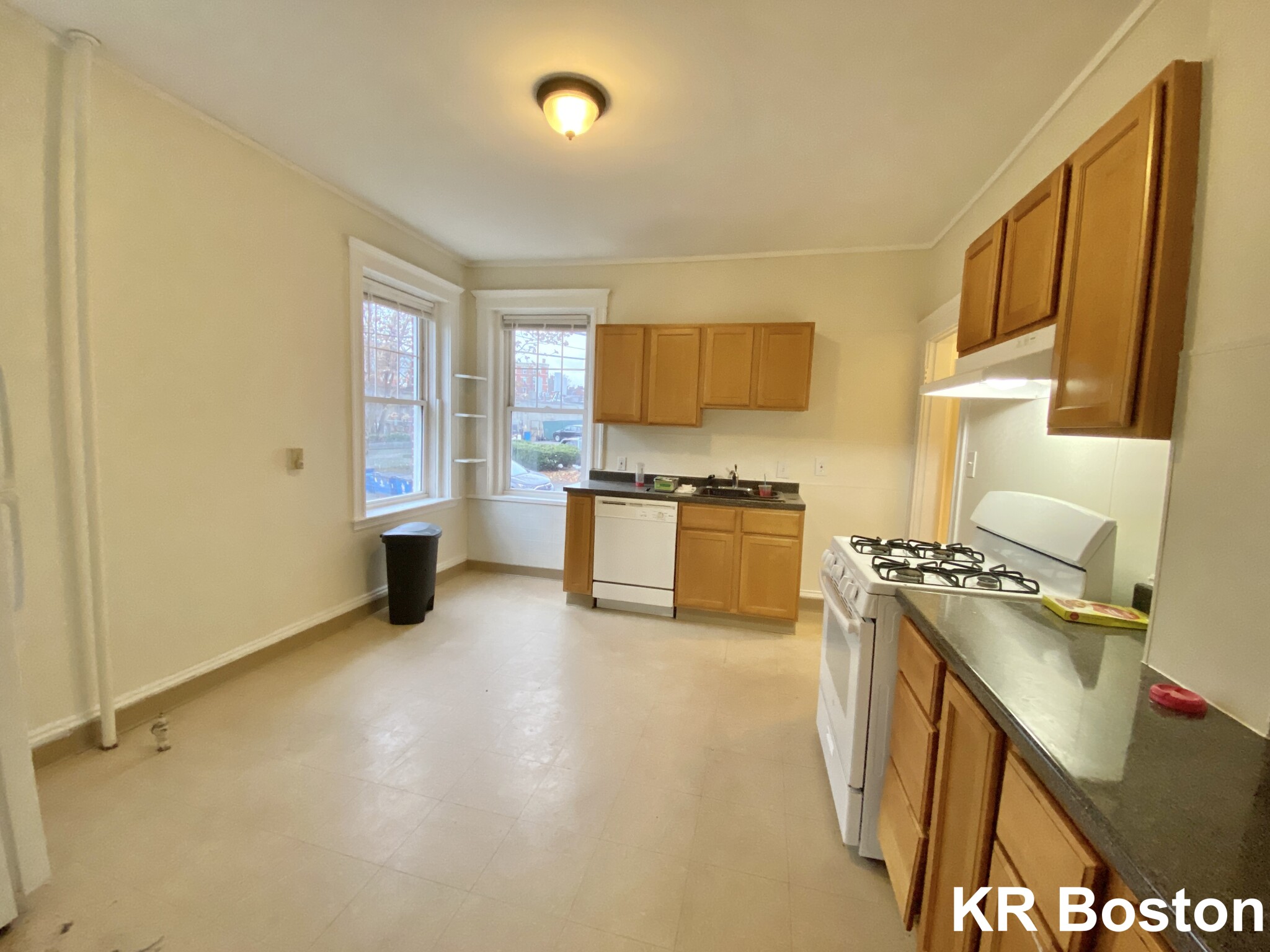 724 Washington St, Chestnut Hill