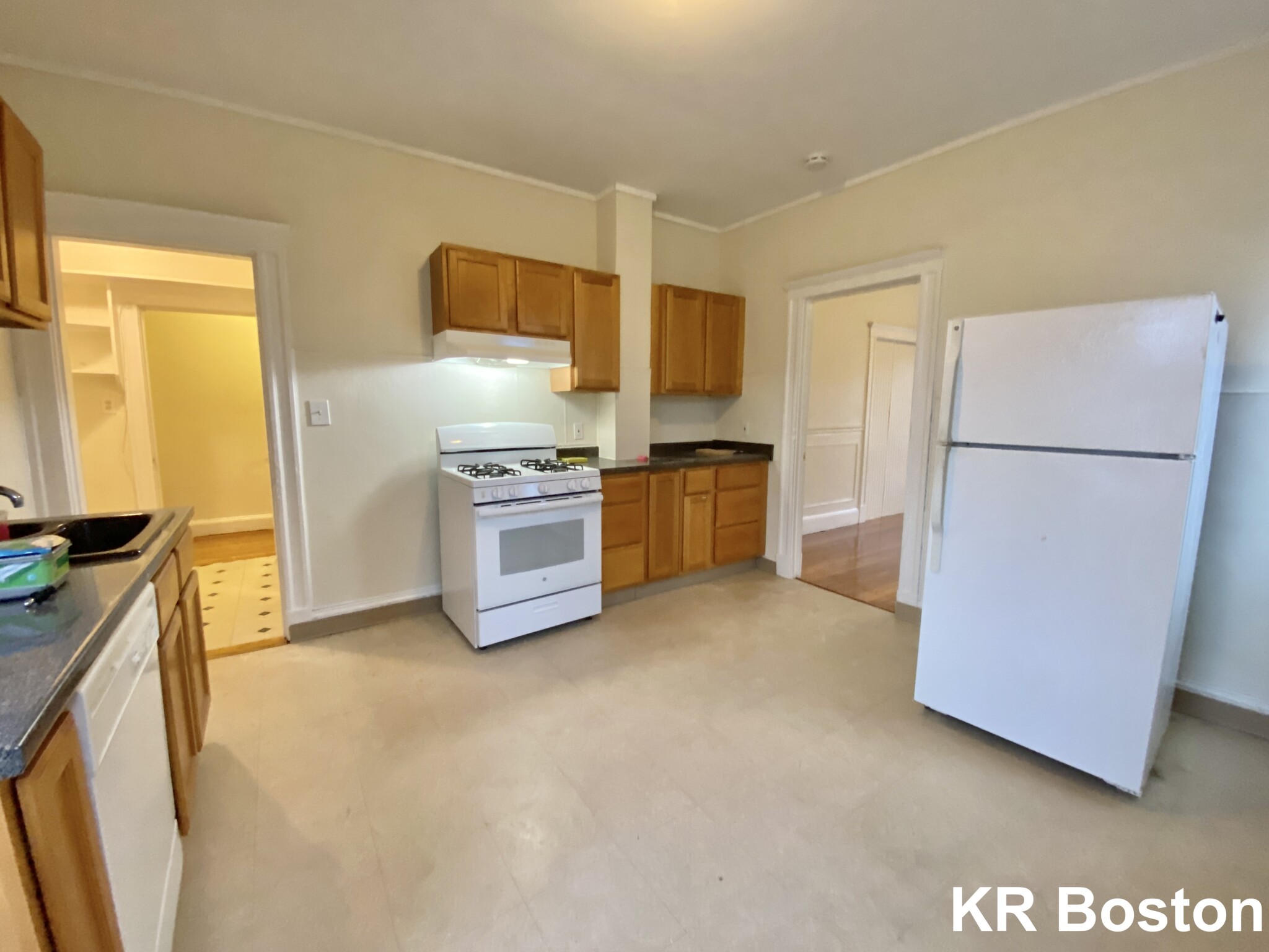 724 Washington St, Chestnut Hill