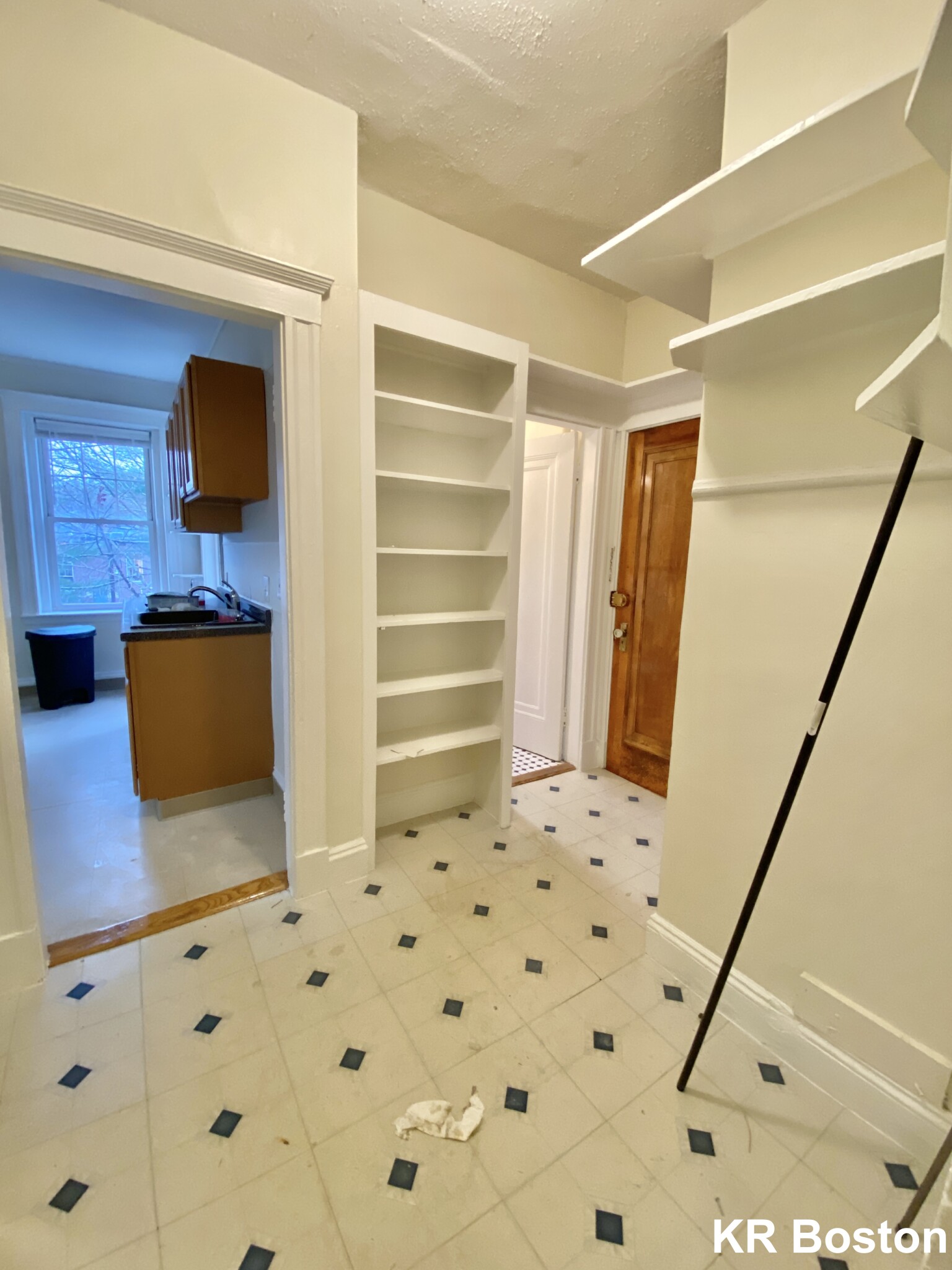 724 Washington St, Chestnut Hill