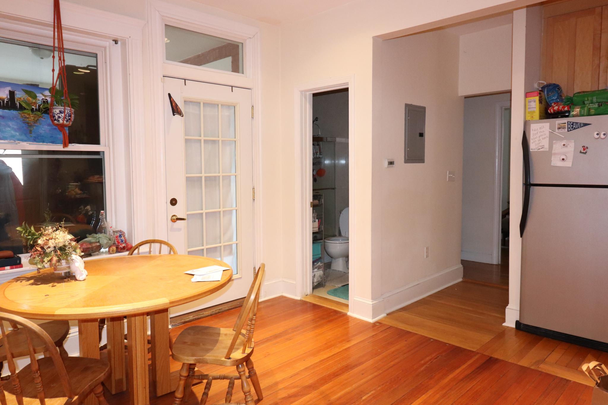 191 Winthrop Rd, Washington Square