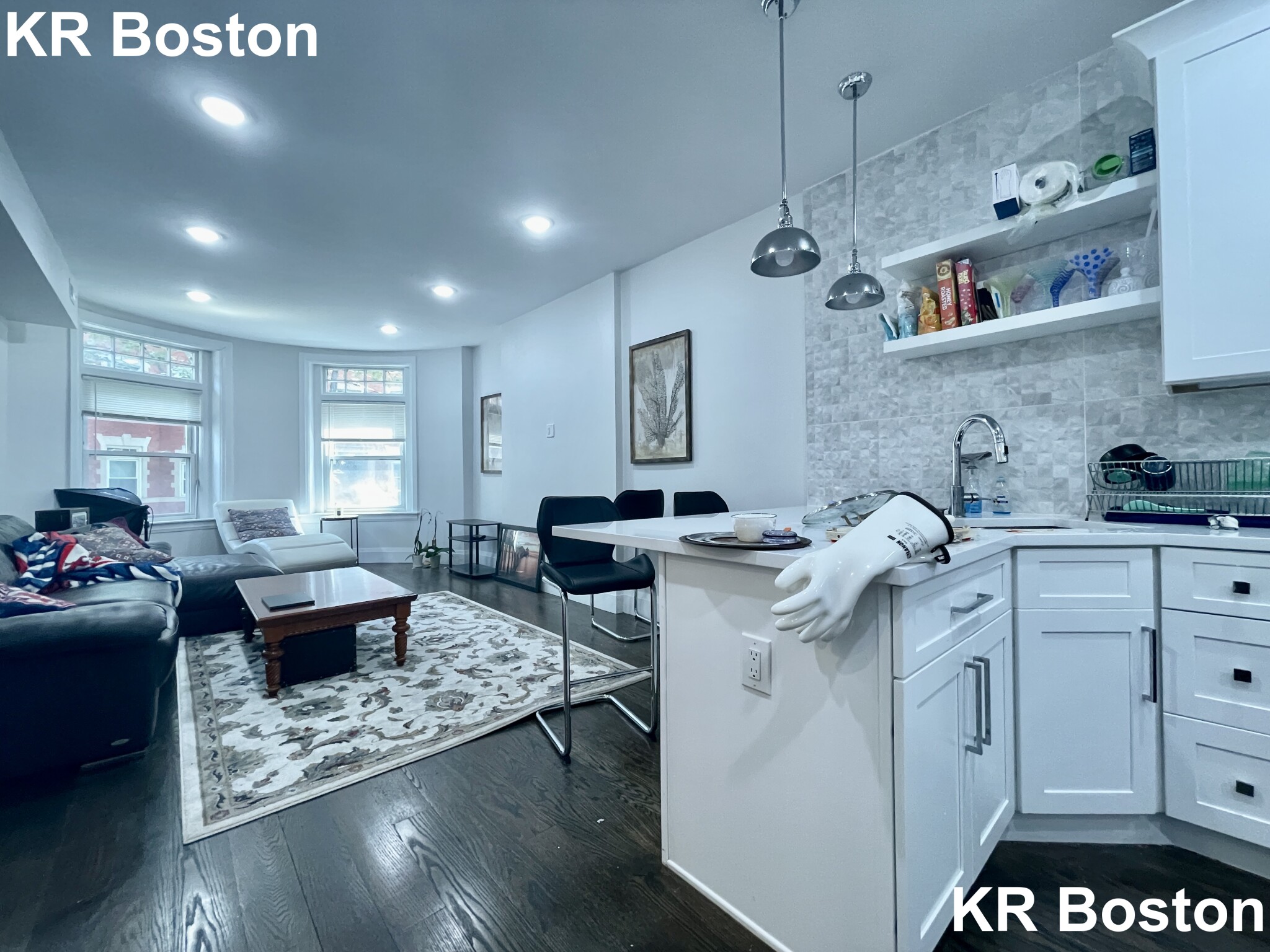 2 Strathmore Rd, Chestnut Hill