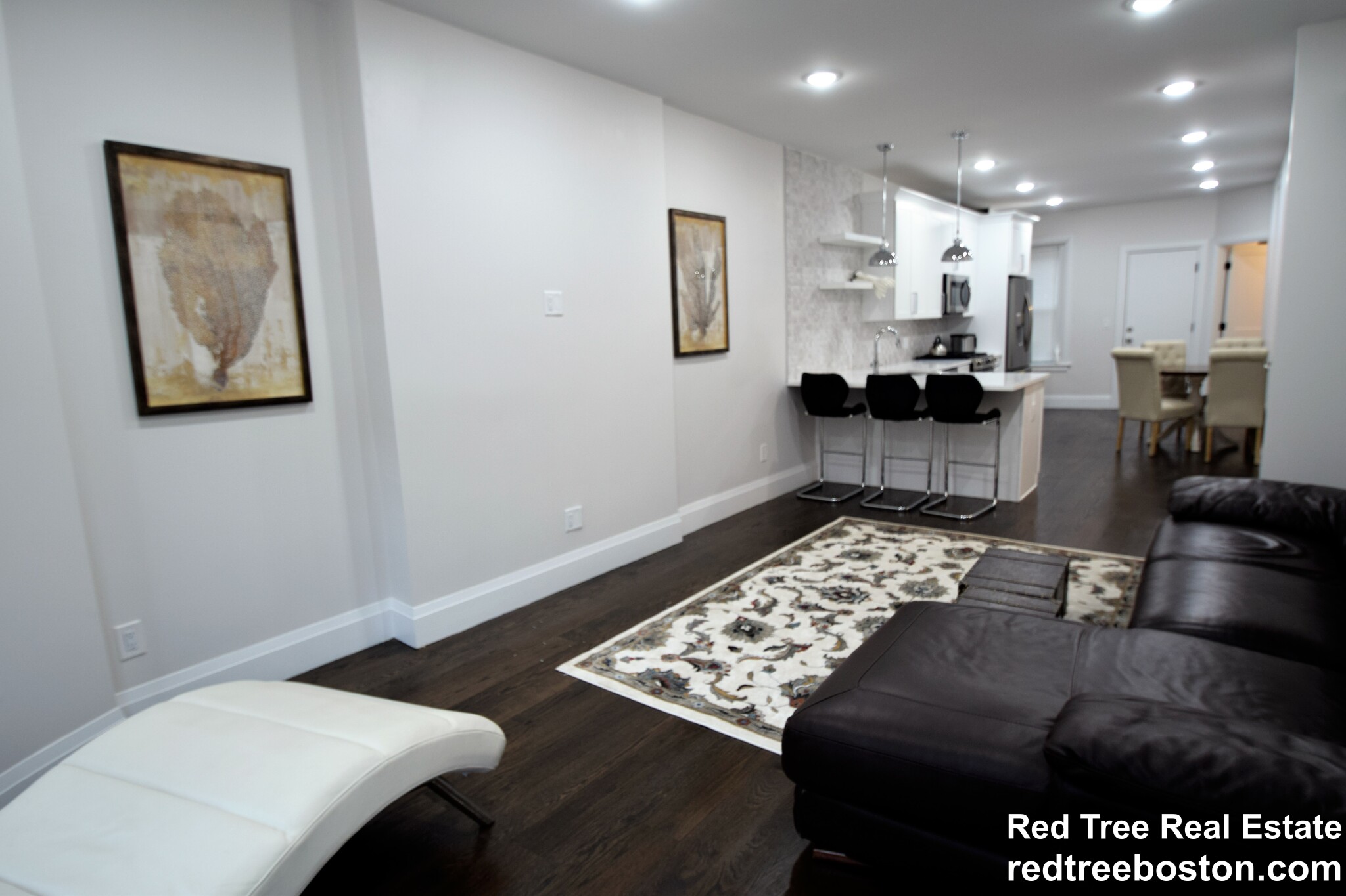 7 Strathmore Rd, Washington Square