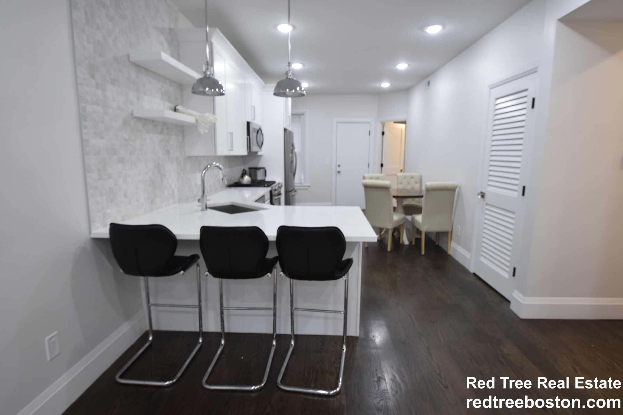 7 Strathmore Rd, Washington Square