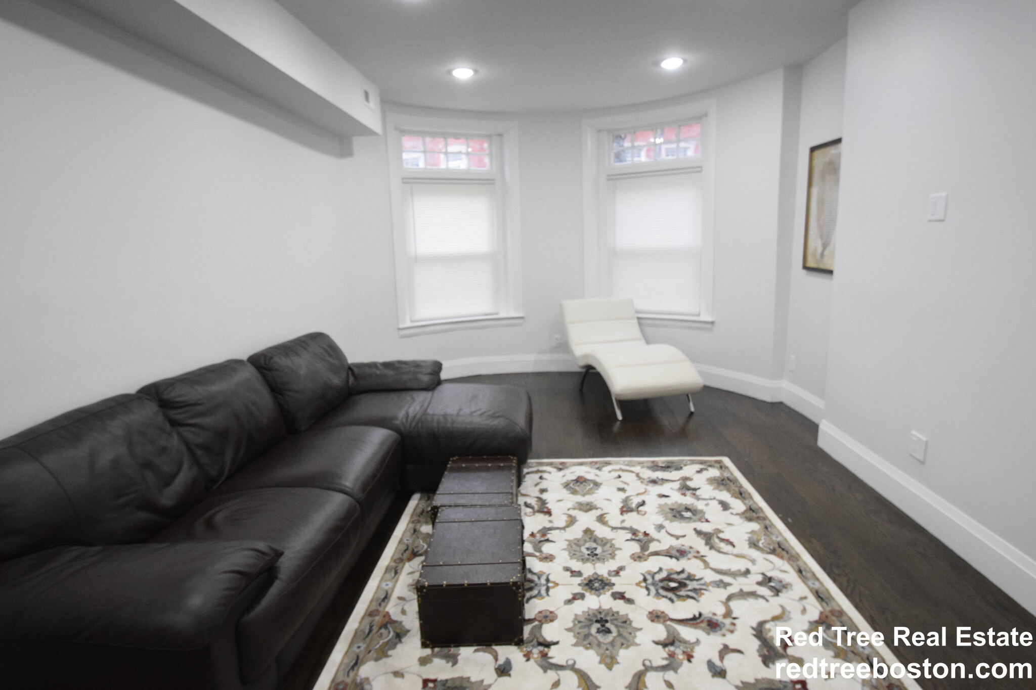 7 Strathmore Rd, Washington Square