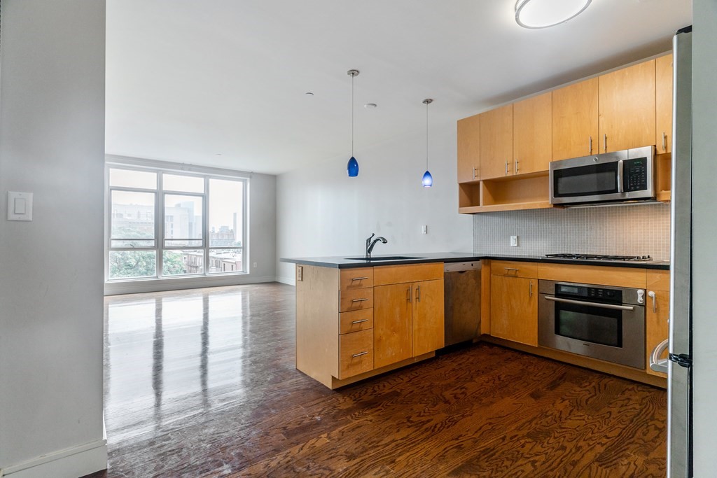 700 Harrison Ave, South End