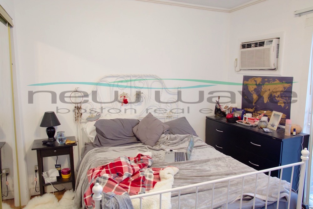 49 Symphony Rd, Fenway