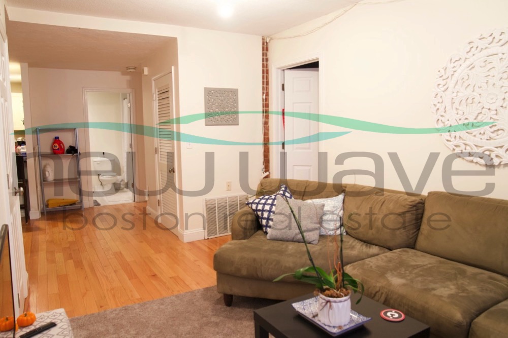 841 Parker St, Mission Hill