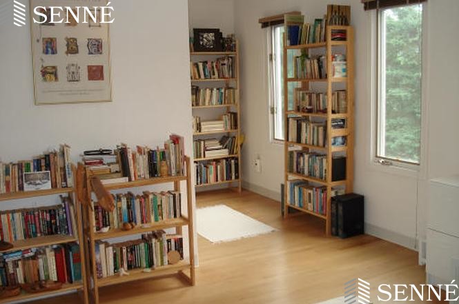 42 Fresh Pond Pl, West Cambridge