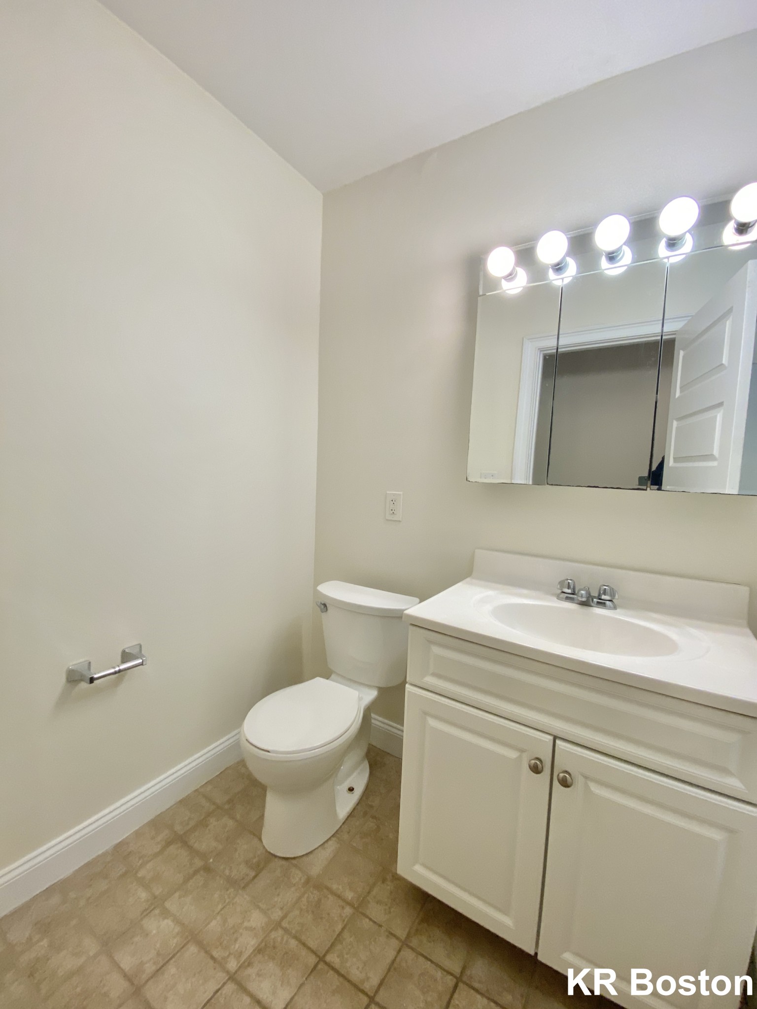 54 Ashford St, Allston