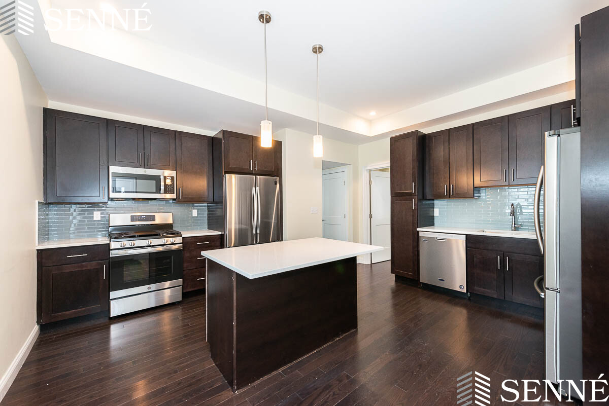 10 Marion St, Medford