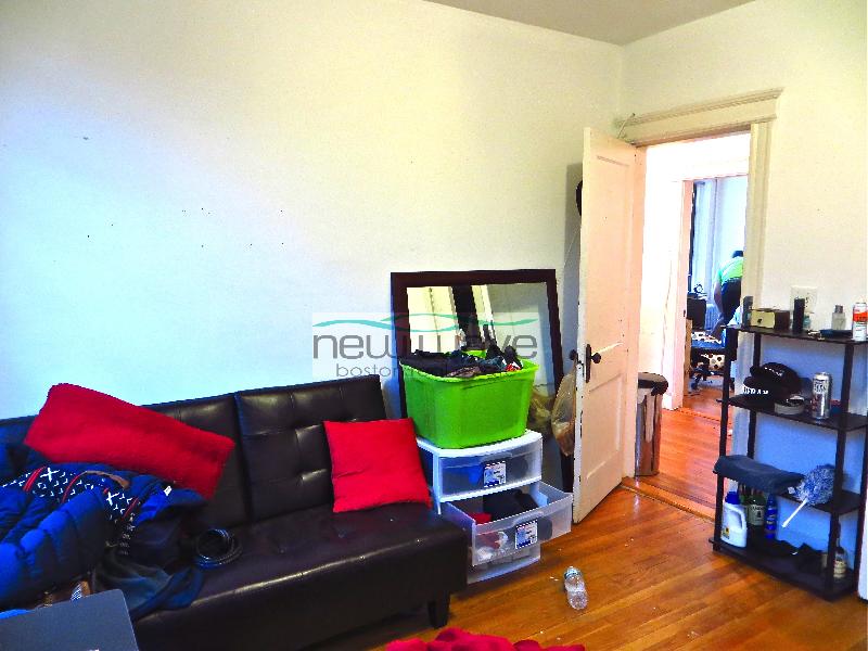 56 Queensberry St, Fenway