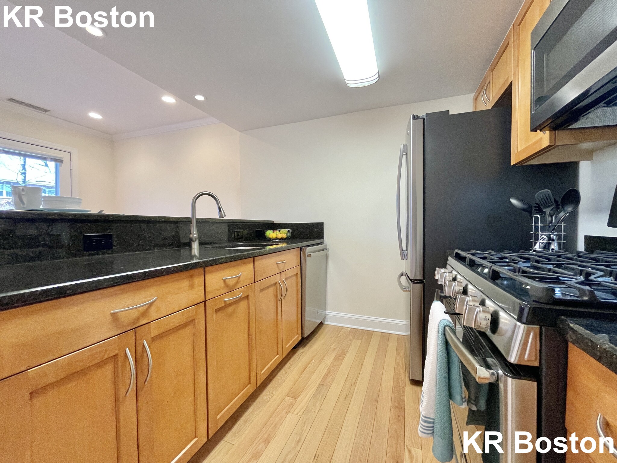 213 Independence Dr, Chestnut Hill