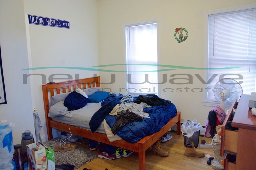 143 Hillside St, Mission Hill