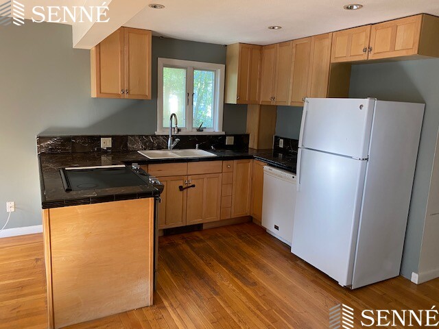 11 Hazel St, West Cambridge