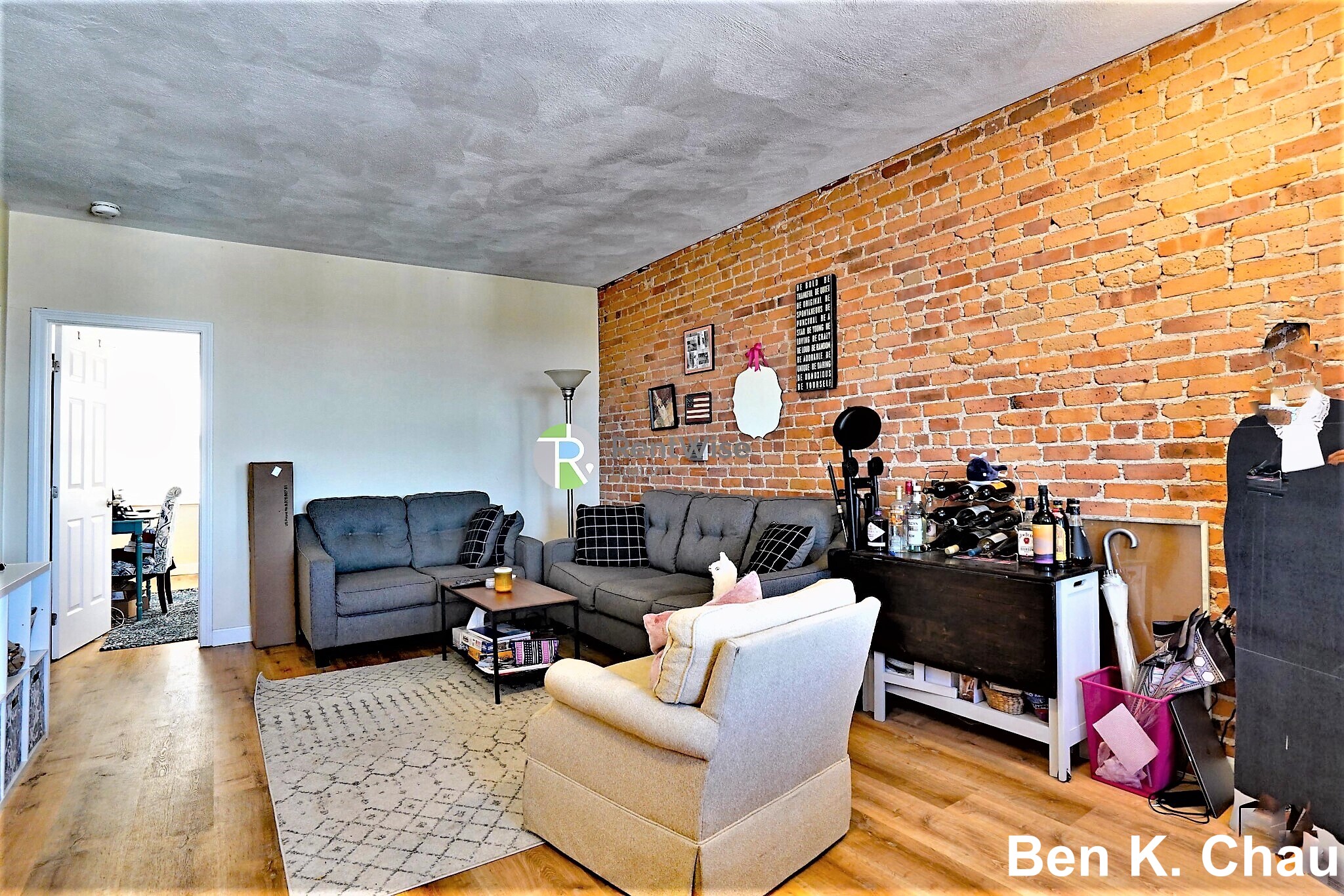 14 Lorraine Ter, Allston