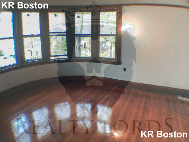 35 Quint Ave, Allston