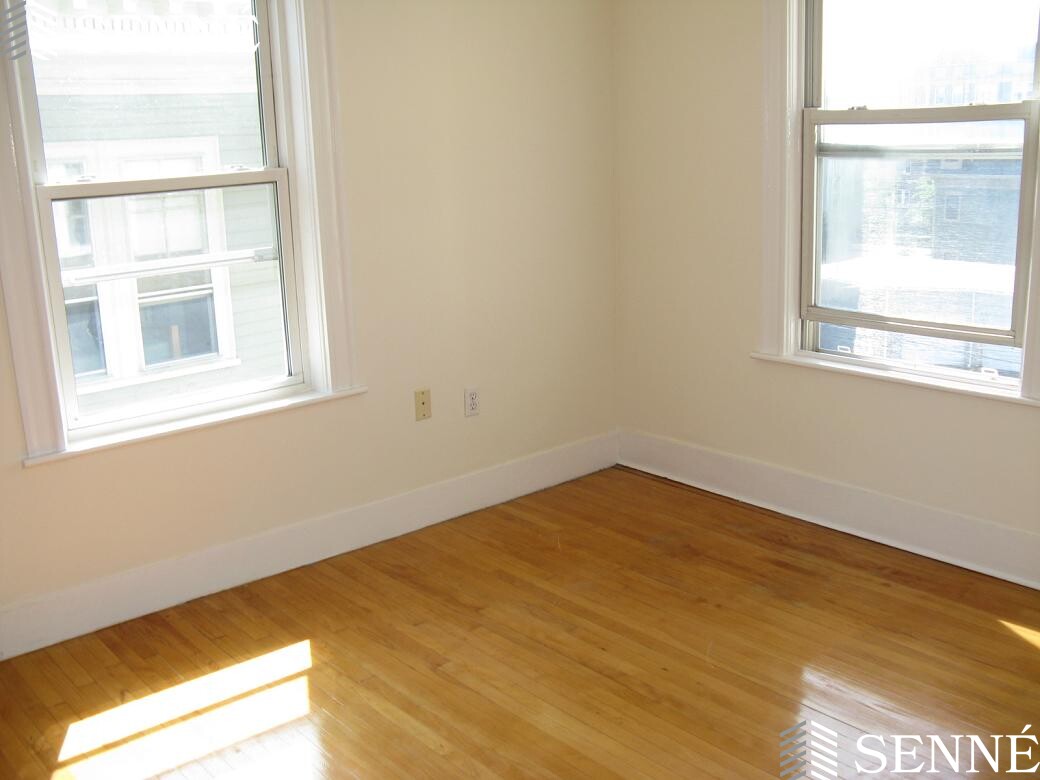 2 Sacramento St, Harvard Square