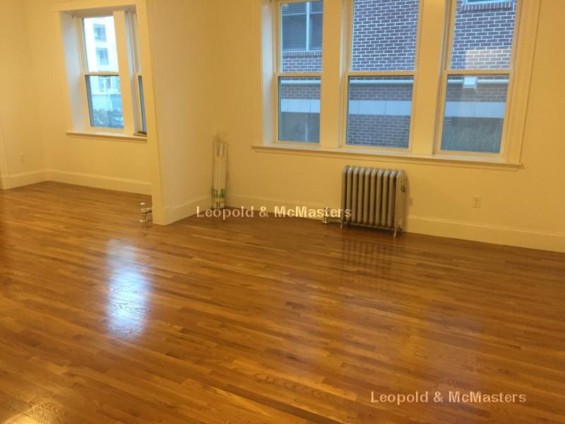 83 Winchester St, Coolidge Corner