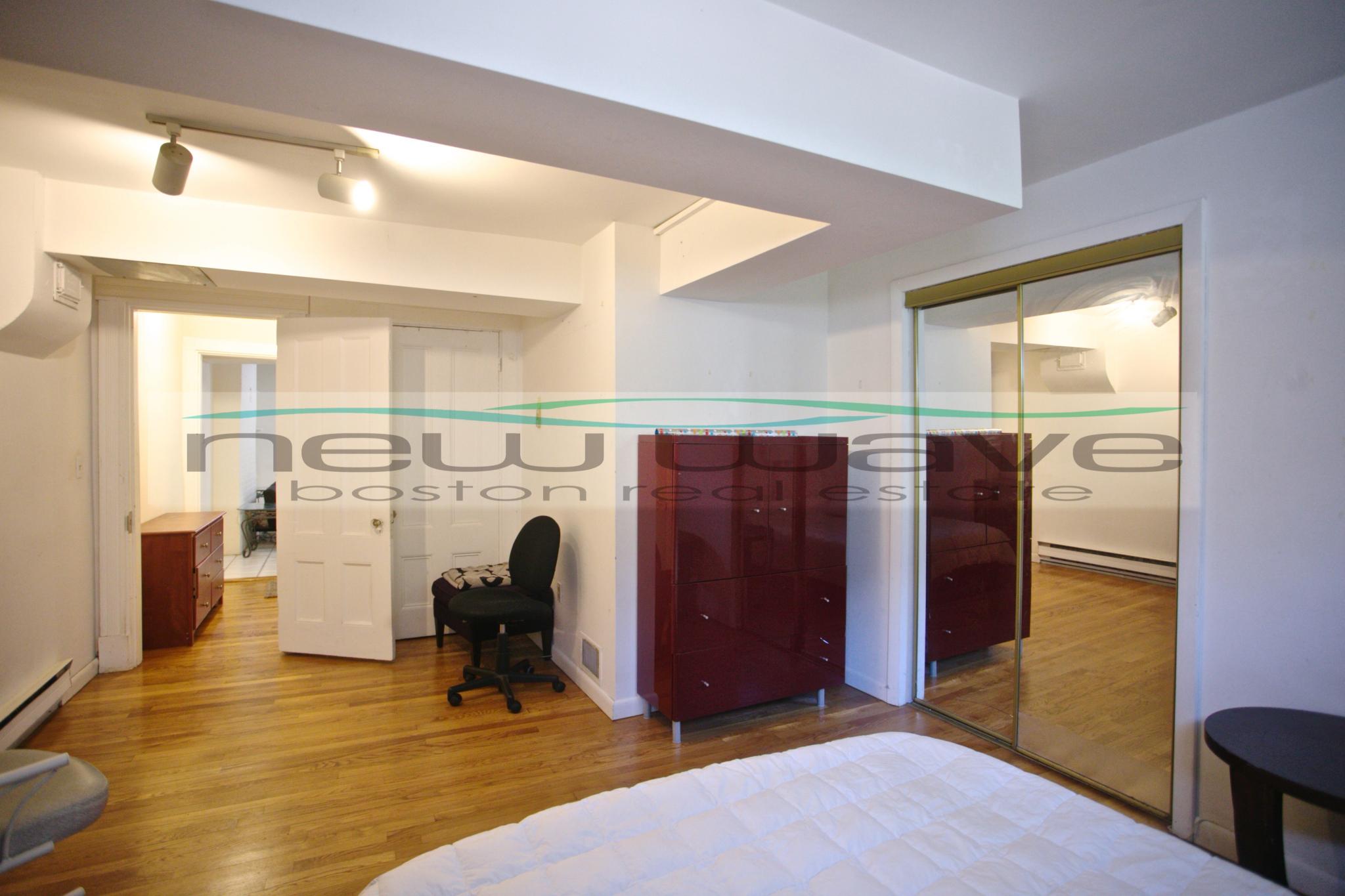 429 Marlborough St, Back Bay