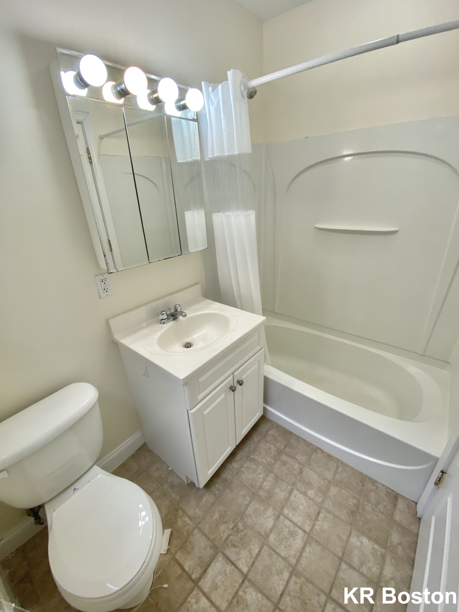 49 Ashford St, Allston