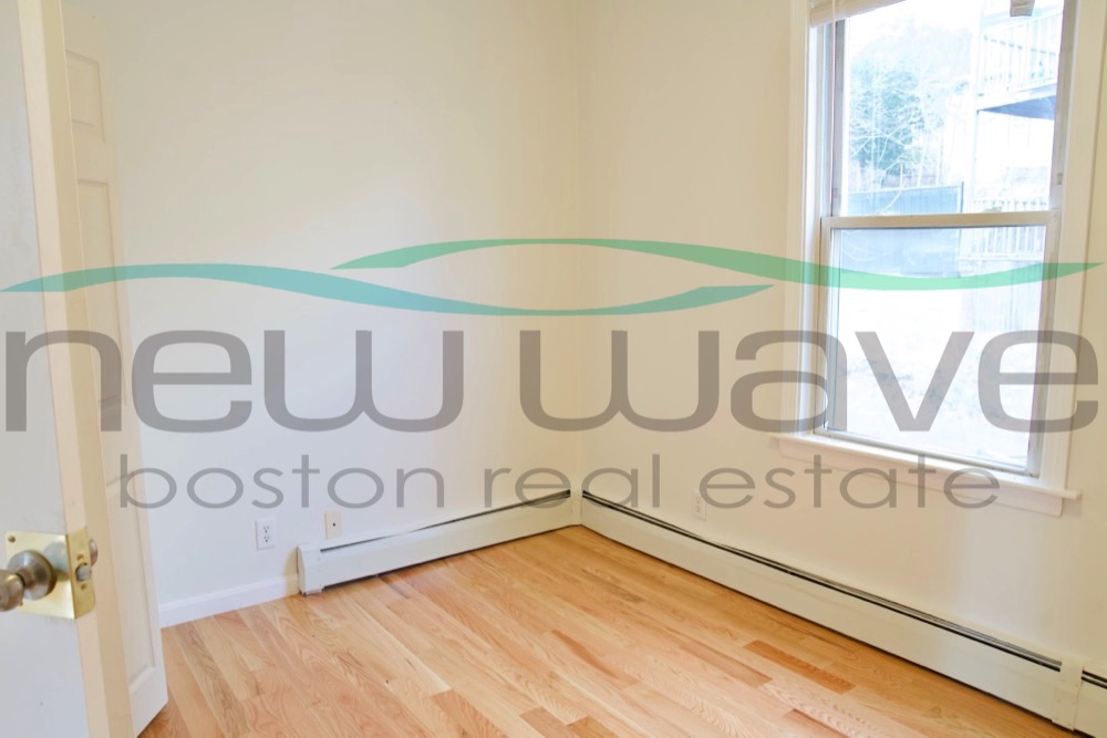 6 Bickford Ave, Mission Hill