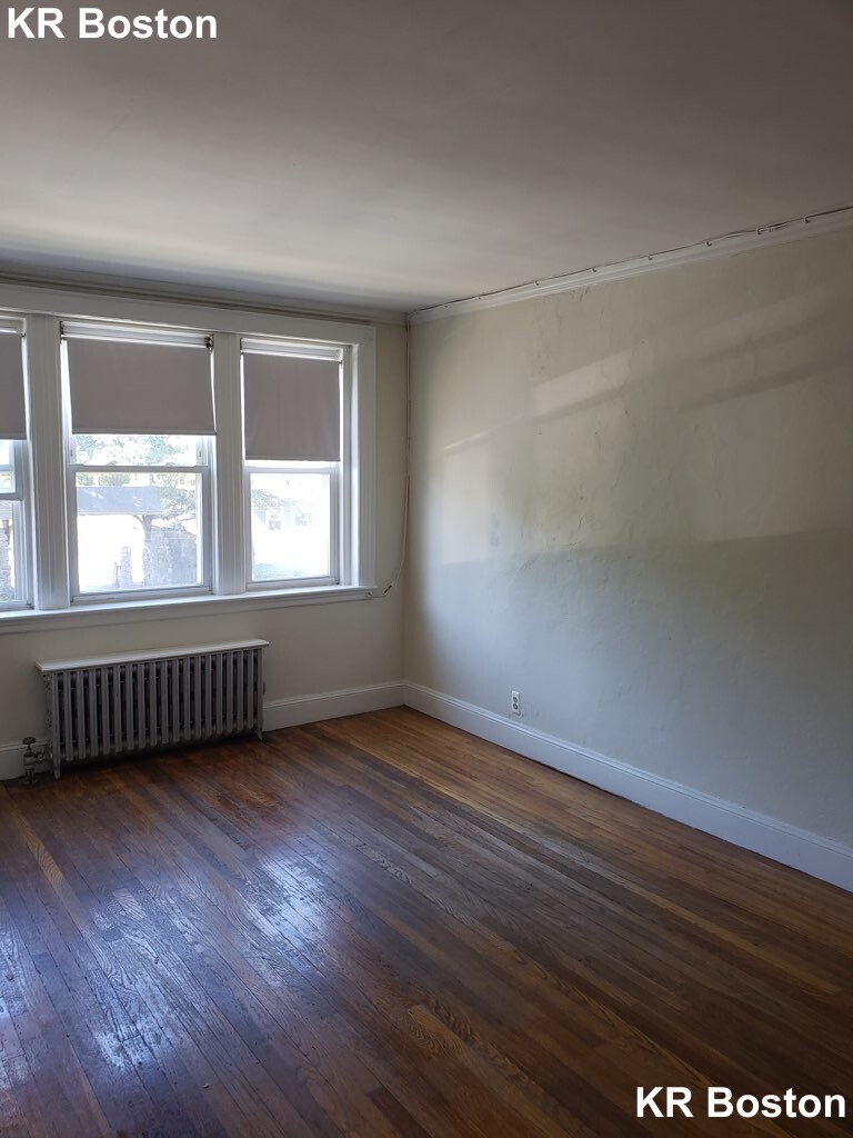 2045 Commonwealth Ave, Brighton