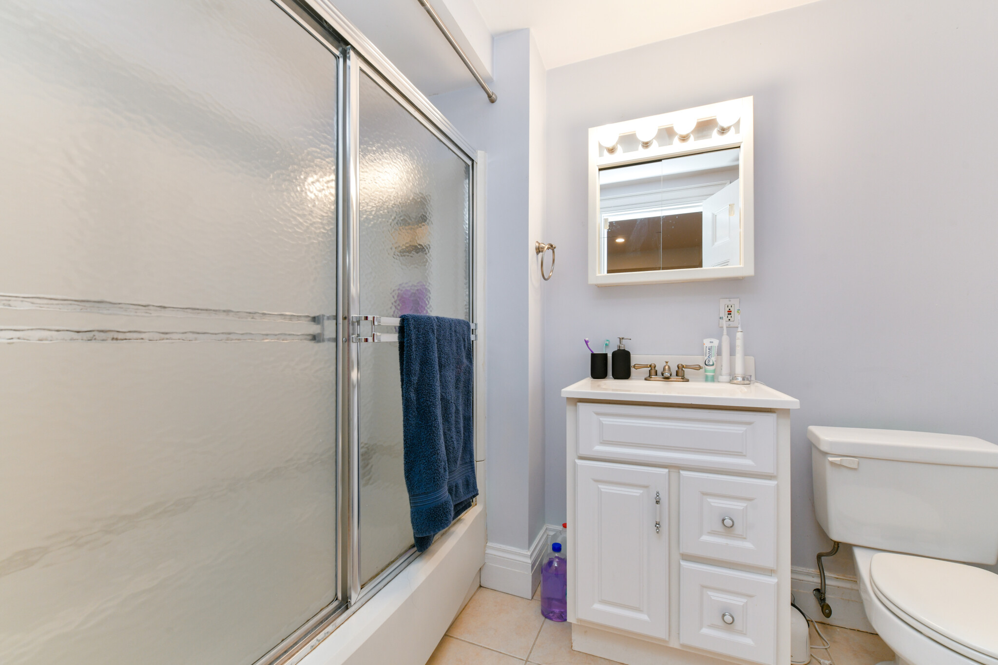 74 Monmouth St, Longwood