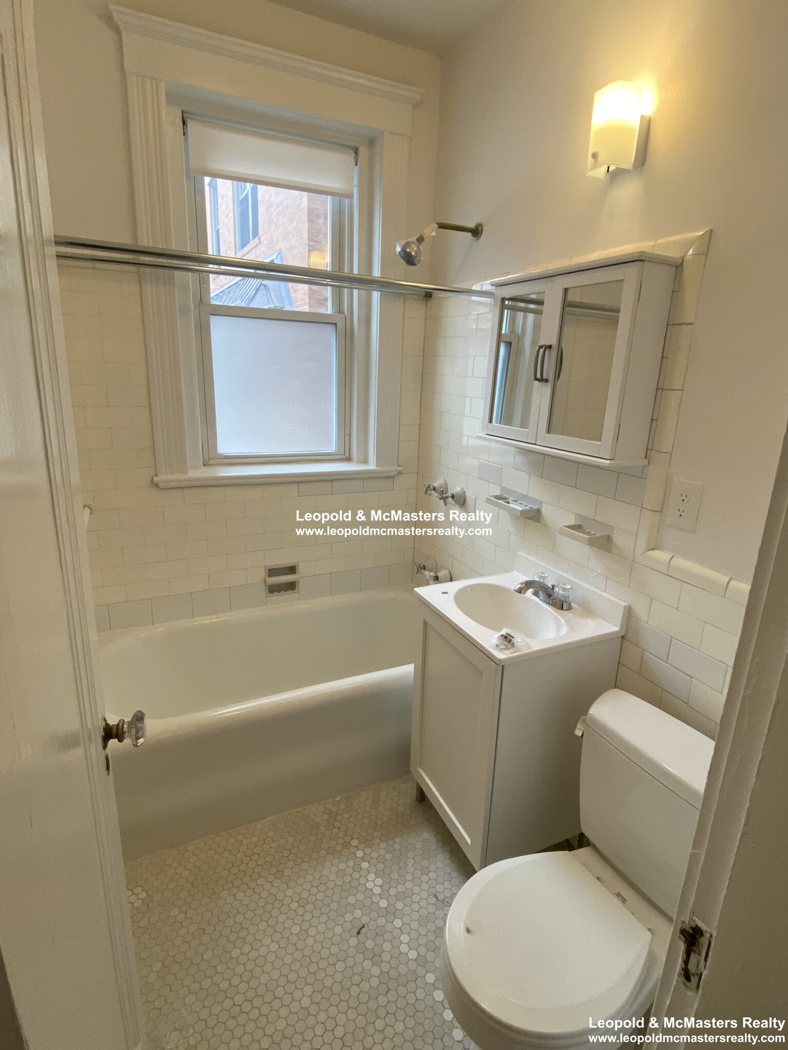 87 Winchester St, Coolidge Corner