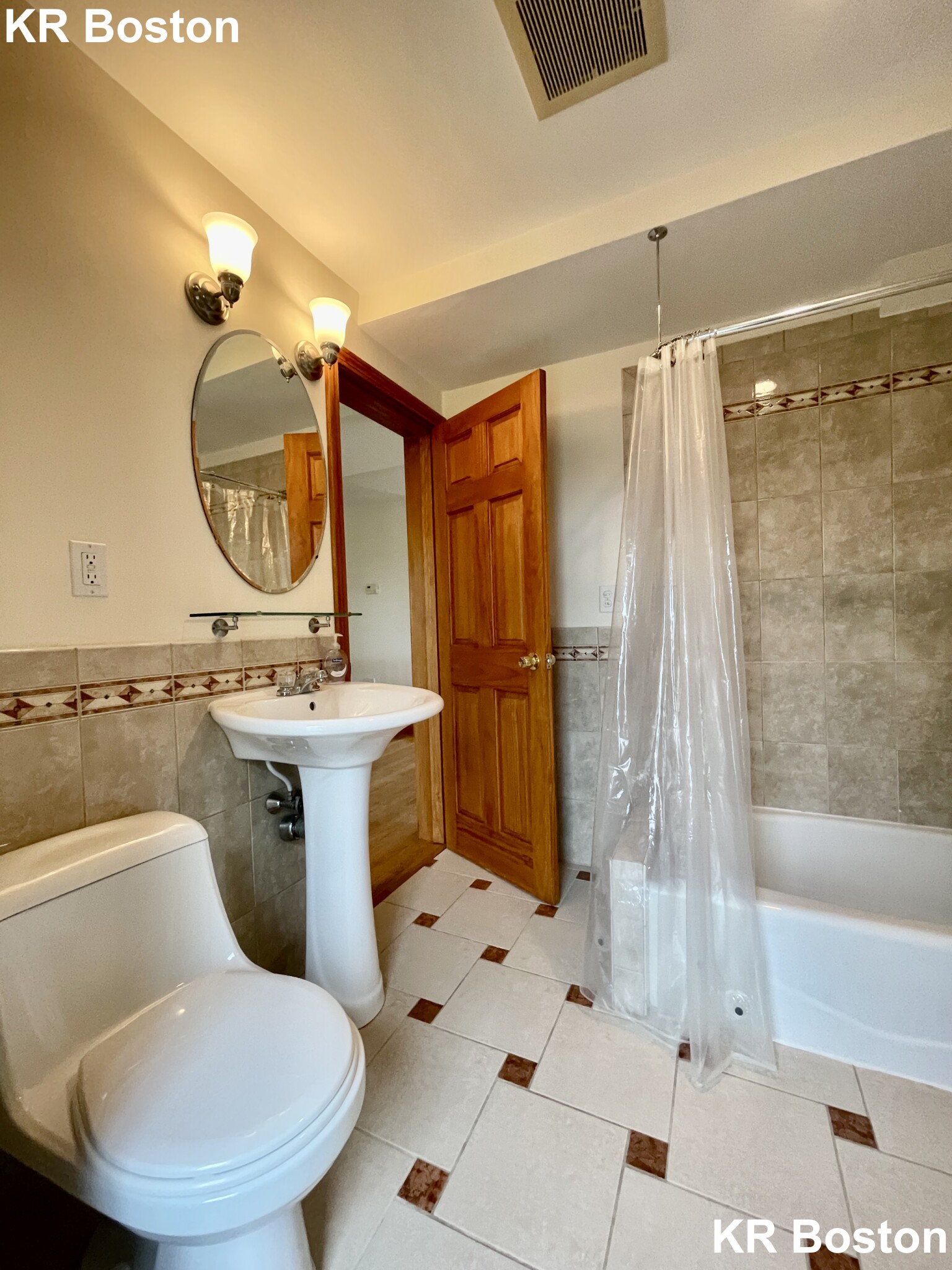 45 Rawson Rd, Washington Square