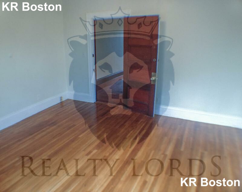 35 Quint Ave, Allston