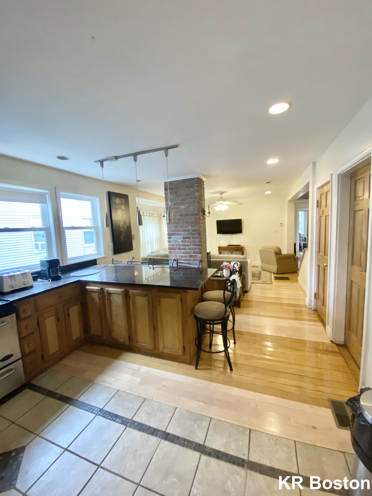 5 Holman St, Allston