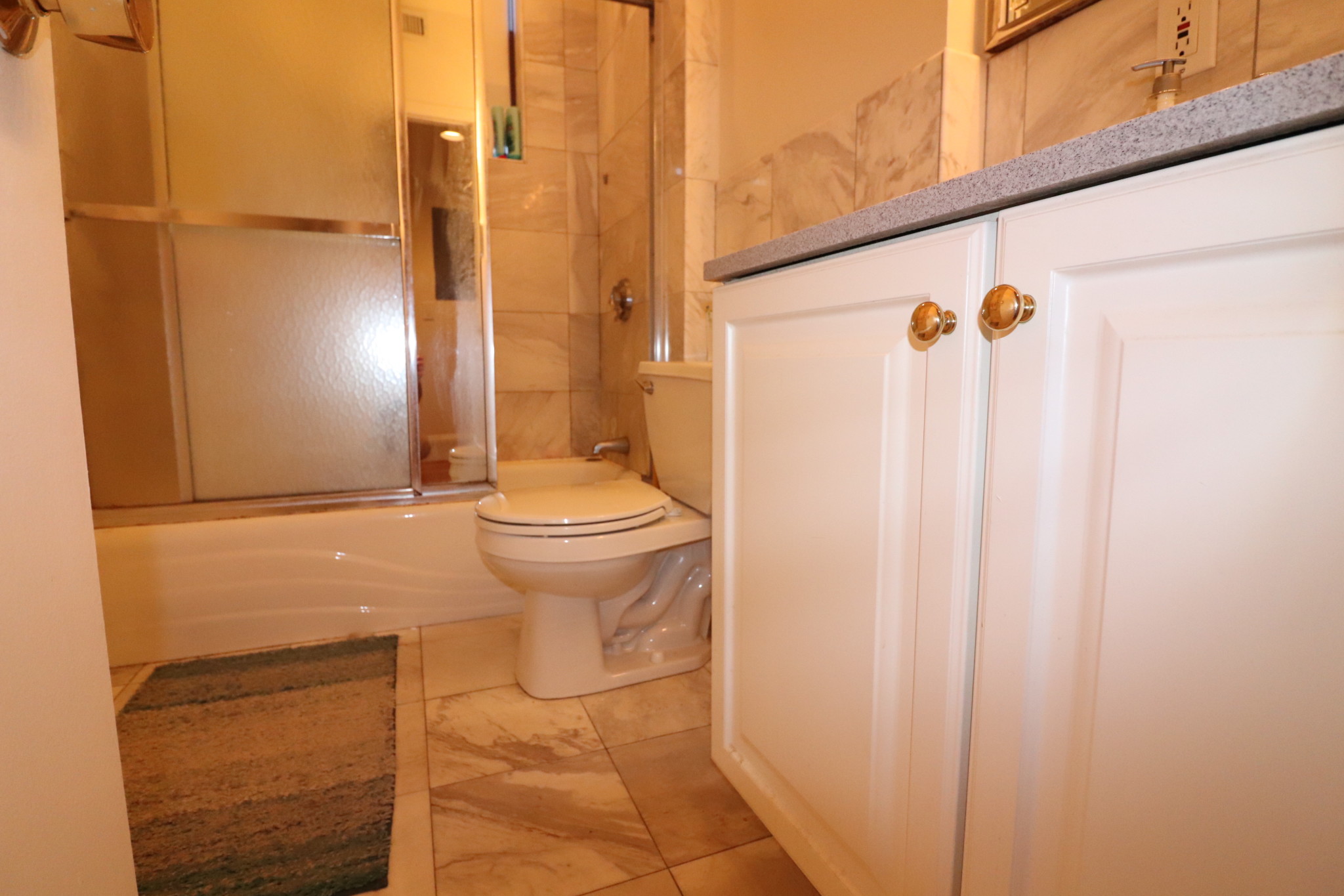 12 Dean Rd, Washington Square