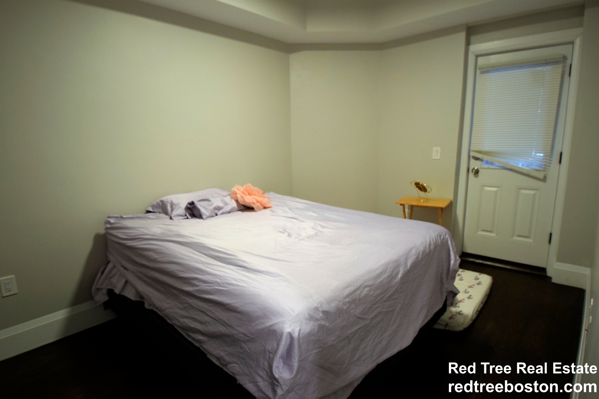 7 Strathmore Rd, Washington Square