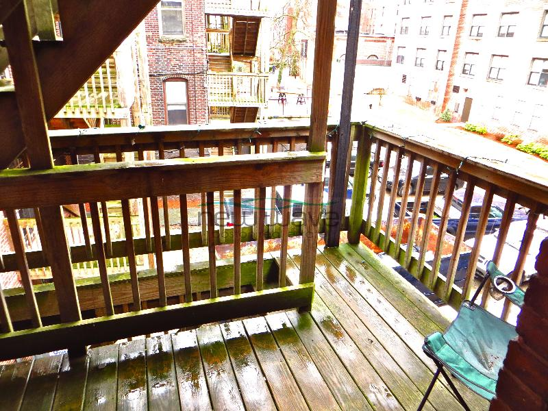 64 Louis Prang St, Fenway