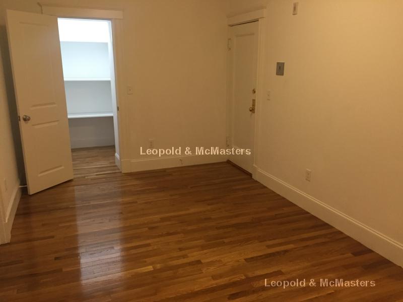 83 Winchester St, Coolidge Corner