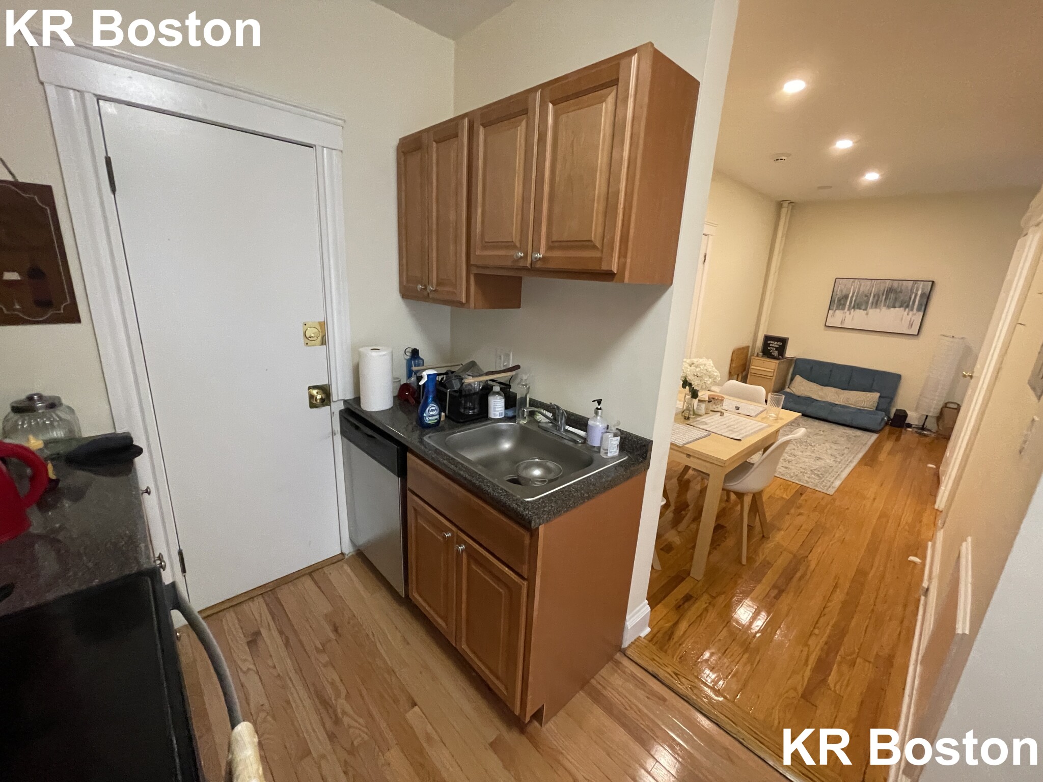 1580 Beacon St, Washington Square