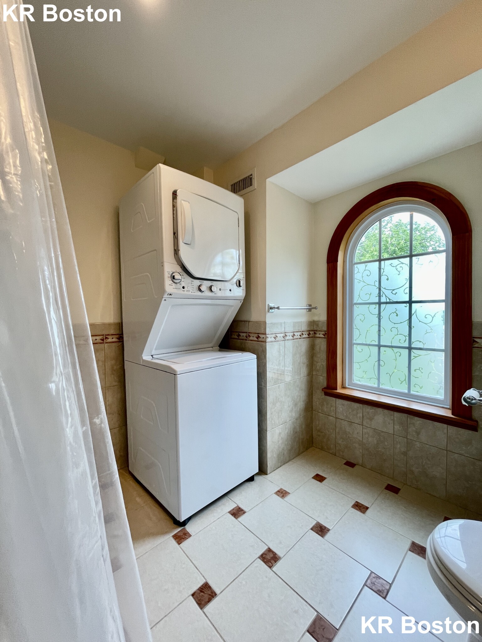 45 Rawson Rd, Washington Square