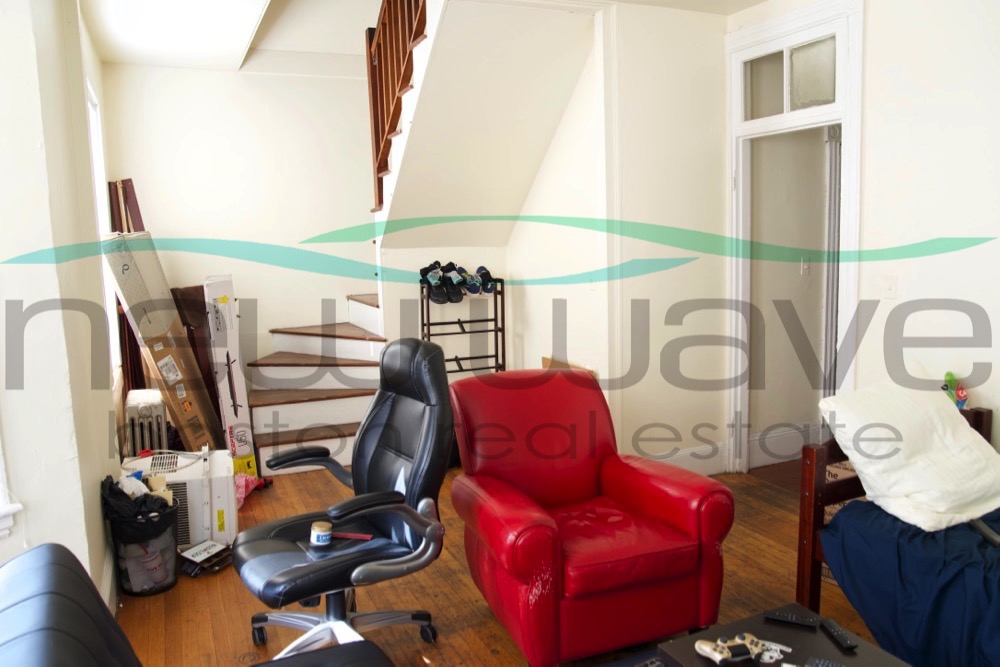 121 Hillside St, Mission Hill