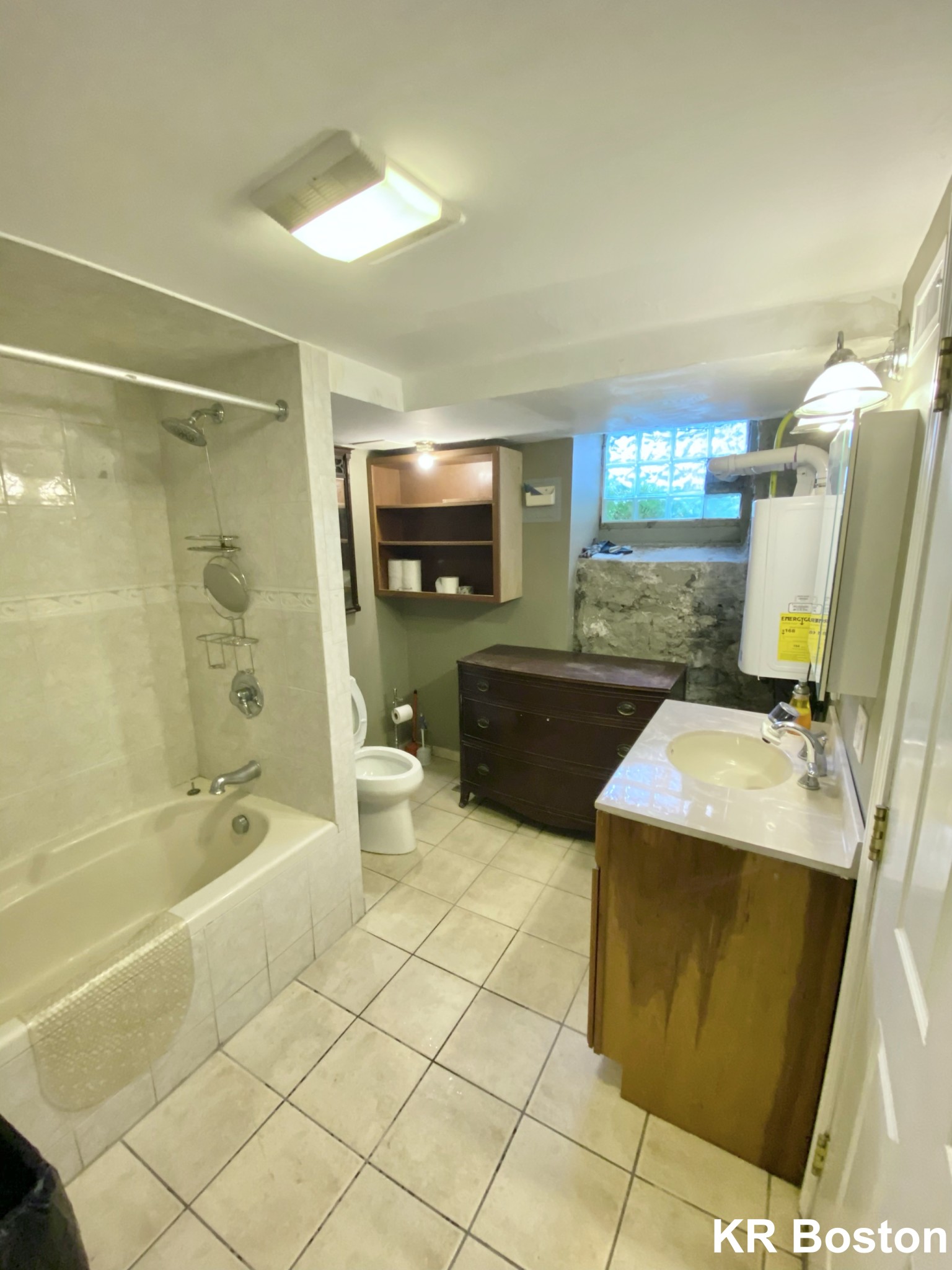 11 Holman St, Allston