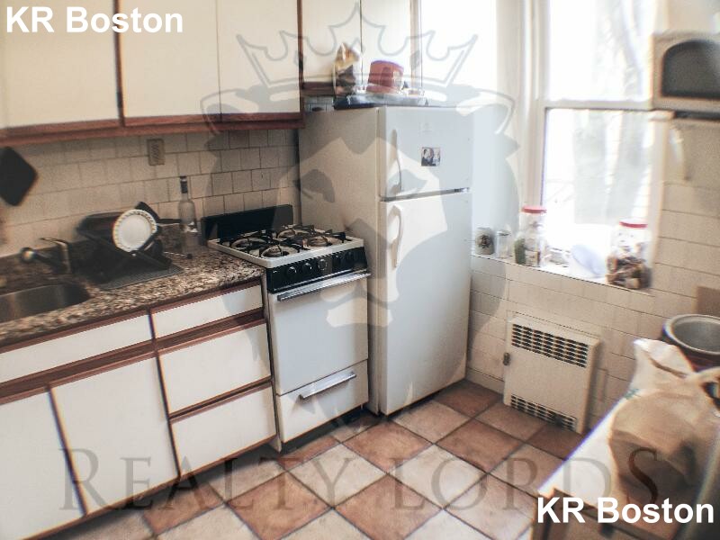 104 Gordon St, Brighton