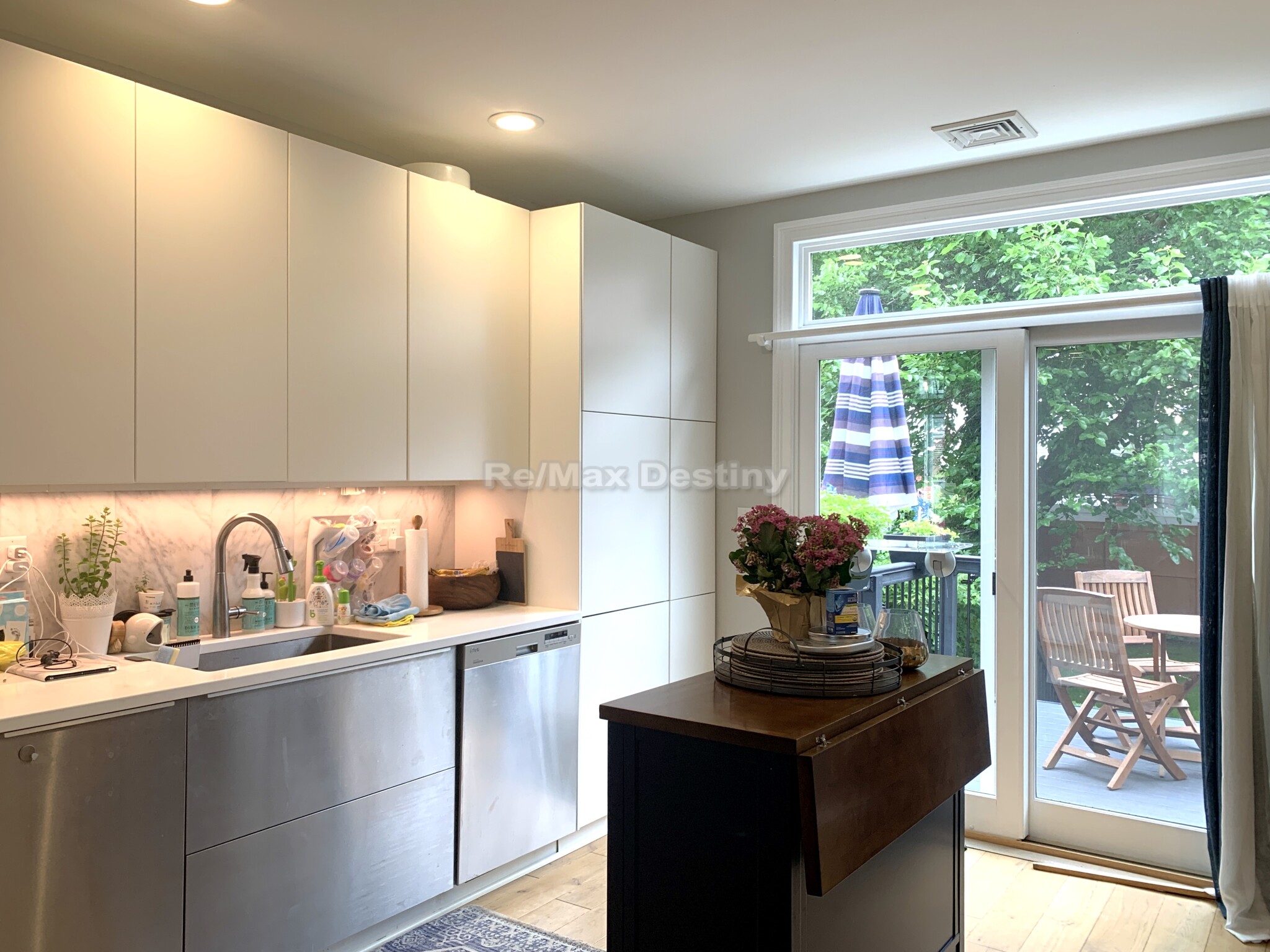 162 Saratoga St, East Boston