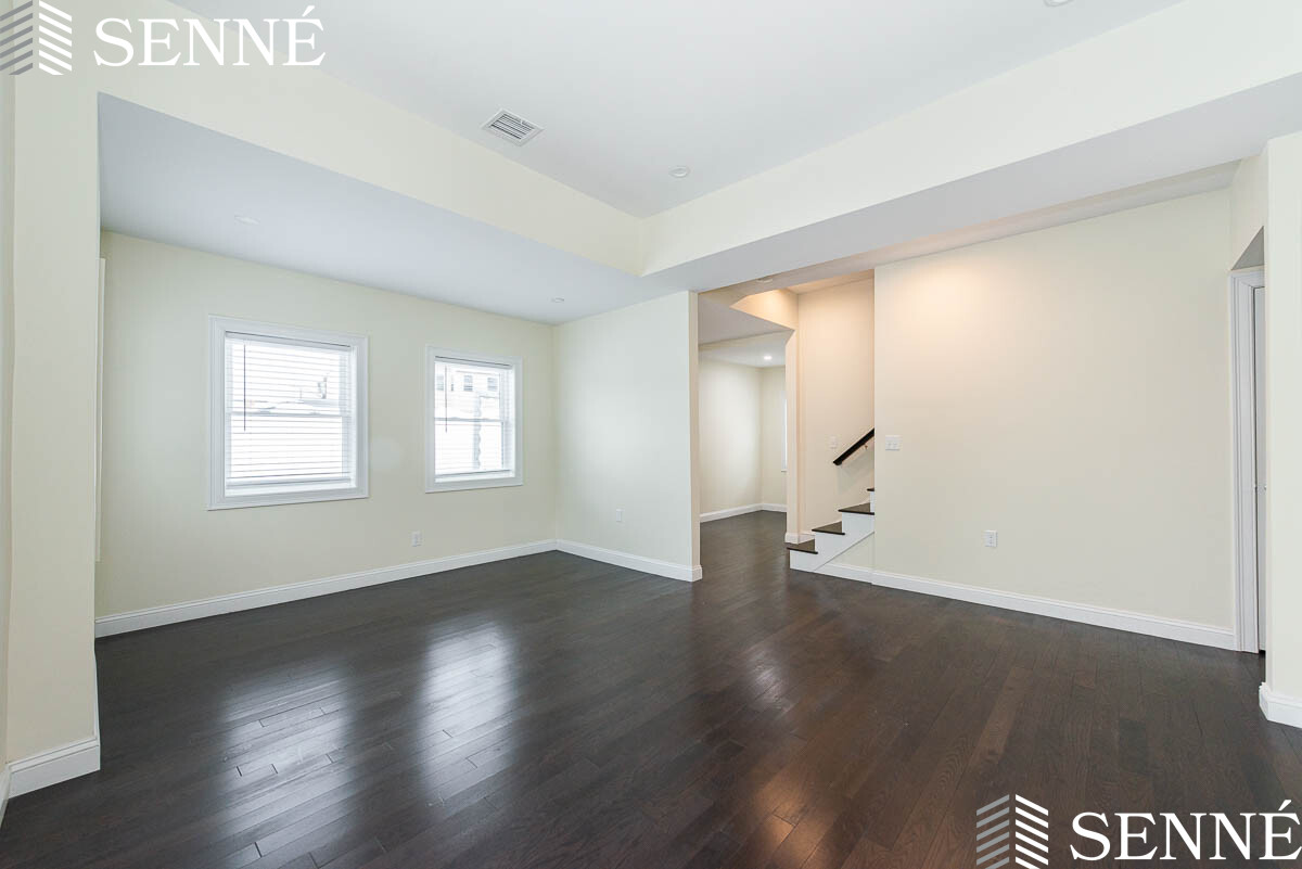 10 Marion St, Medford