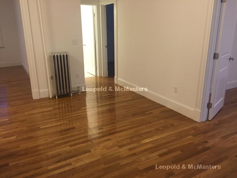 83 Winchester St, Coolidge Corner